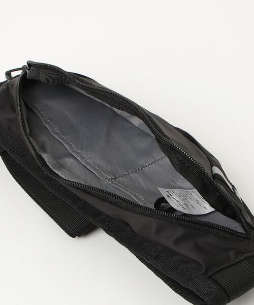 NEW BALANCE(ニューバランス)の「ウエストポーチ(ボディバッグ/ウエストポーチ・メンズ・ブラック・ONE SIZE)」の9枚目の写真