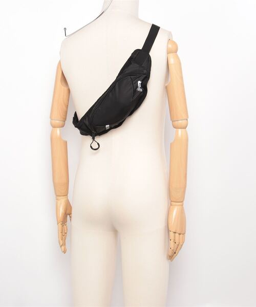 NEW BALANCE(ニューバランス)の「ウエストポーチ(ボディバッグ/ウエストポーチ・メンズ・ブラック・ONE SIZE)」の10枚目の写真