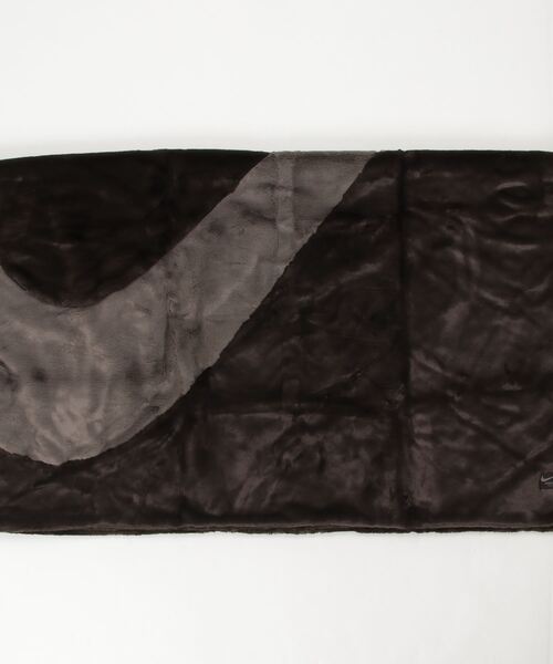 布団・毛布 NIKE W NSW BLANKET FAUX FUR SWSH NIKE（ナイキ）の「NIKE BLANKET FAUX FUR SWSH / ナイキ