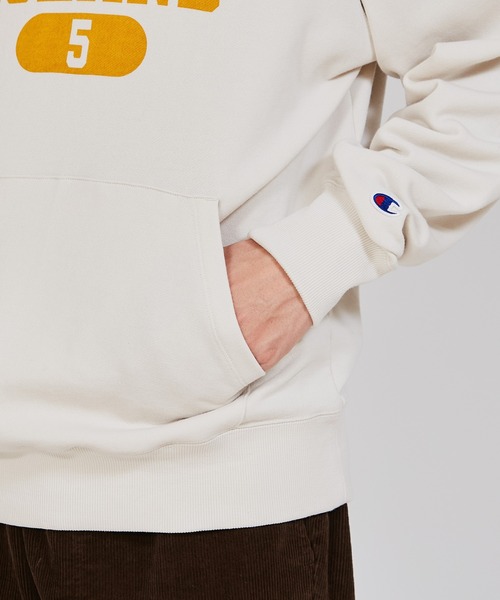 Champion(チャンピオン)の「【Champion/チャンピオン】メンズ ベーシック フーデッドスウェットシャツ(パーカー・メンズ・ネイビー/オフホワイト/ブラック系その他/グレー/ライトイエロー・SMALL/MEDIUM/LARGE/X-LARGE)」の7枚目の写真