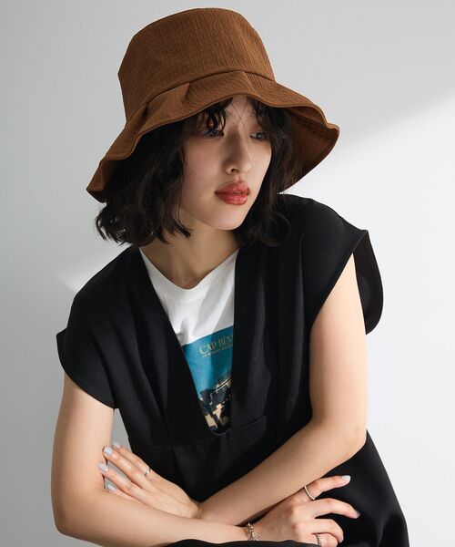 Green　Parks（グリーンパークス）の「・エンボスギャザーハット（ハット・レディース・ブラウン/ブラック/アイボリー・FREE）」の11枚目の写真