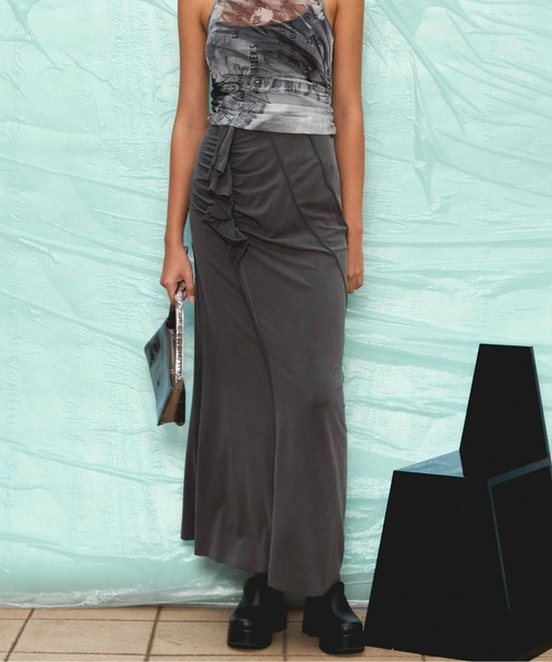MAISON SPECIAL(メゾンスペシャル)の「Ruffled Draped Maxi Skirt/フリルドレープマキシスカート■セットアップ対応■(スカート・レディース・ライトグレー/チャコールグレー/ピンク・36/38)」の2枚目の写真