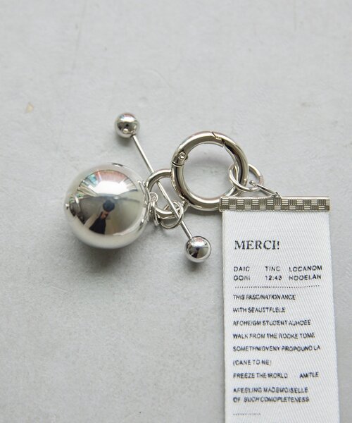 ear PAPILLONNER（イアパピヨネ）の「【インフルエンサーouchi企画】メタルボール×レシート風チャーム（チャーム・レディース・ブラック/ホワイト・FREE）」の7枚目の写真