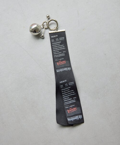 ear PAPILLONNER（イアパピヨネ）の「【インフルエンサーouchi企画】メタルボール×レシート風チャーム（チャーム・レディース・ブラック/ホワイト・FREE）」の3枚目の写真