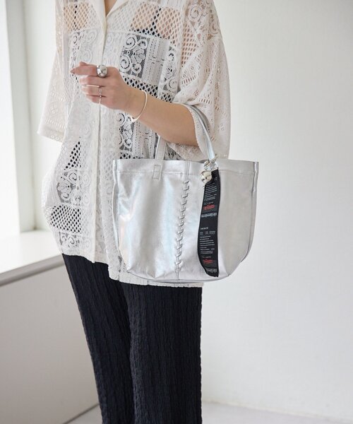 ear PAPILLONNER（イアパピヨネ）の「【インフルエンサーouchi企画】メタルボール×レシート風チャーム（チャーム・レディース・ブラック/ホワイト・FREE）」の14枚目の写真