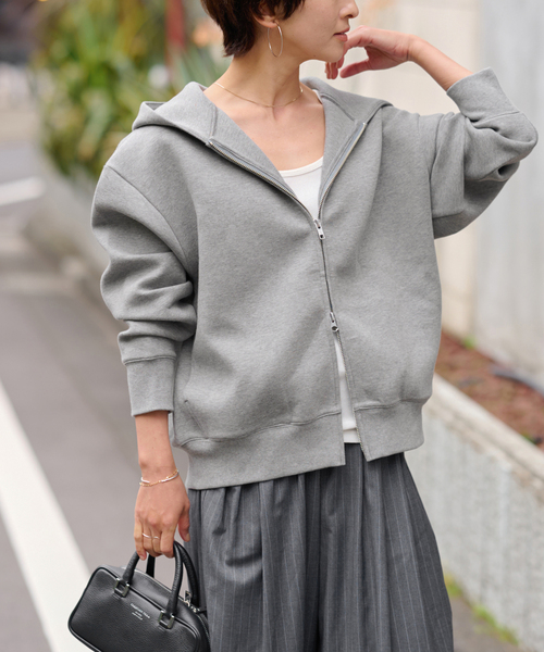 JOURNAL STANDARD relume（ジャーナルスタンダード　レリューム）の「フーディーコンパクトブルゾン（パーカー・レディース・ブラウン/アイボリー/チャコールグレー・FREE）」の10枚目の写真