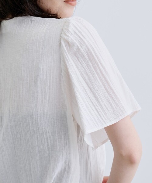 GALLEST（ギャレスト）の「フレアスリーブブラウス（シャツ/ブラウス・レディース・ブラック/カーキ/ホワイト・38）」の18枚目の写真