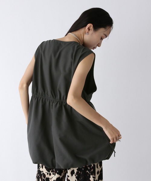 JEANASIS（ジーナシス）の「ドロストバルーンベスト/580944（ベスト・レディース・アイボリー/スミクロ/カーキブラウン・FREE）」の21枚目の写真