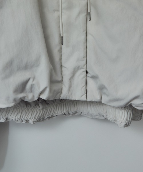 SALON adam et rope'（サロン アダム エ ロペ）の「[GREENDOWN（グリーンダウン）]クロップドダウンブルゾン/ 撥水加工（ダウンジャケット/コート・レディース・オフホワイト/ブラック/ベージュ・FREE）」の14枚目の写真