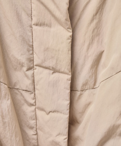 SALON adam et rope'（サロン アダム エ ロペ）の「[GREENDOWN（グリーンダウン）]クロップドダウンブルゾン/ 撥水加工（ダウンジャケット/コート・レディース・オフホワイト/ブラック/ベージュ・FREE）」の18枚目の写真