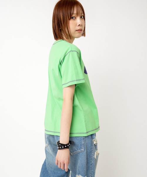 RNA（アールエヌエー）の「M2524 SIDEWAYSロゴベーシックT（Tシャツ/カットソー・レディース・ホワイト/グリーン/ブラック・MEDIUM）」の8枚目の写真