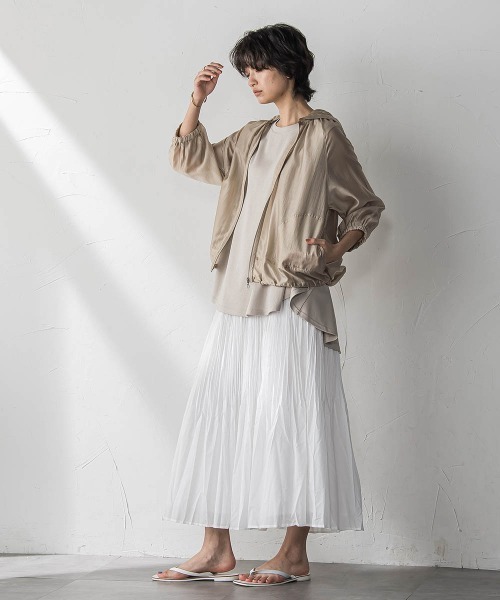 MAYSON GREY（メイソングレイ）の「パネル切替えノースリーブプルオーバー≪手洗い可能≫（Tシャツ/カットソー・レディース・チャコールグレー/オフホワイト/ベージュ・M）」の5枚目の写真