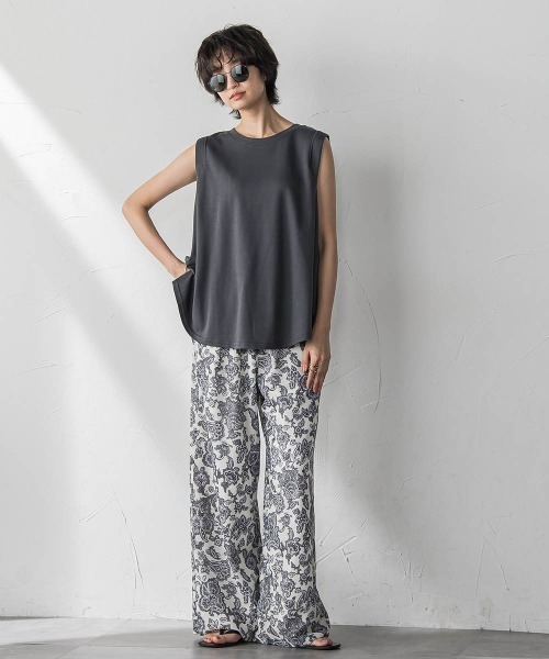 MAYSON GREY（メイソングレイ）の「パネル切替えノースリーブプルオーバー≪手洗い可能≫（Tシャツ/カットソー・レディース・チャコールグレー/オフホワイト/ベージュ・M）」の7枚目の写真