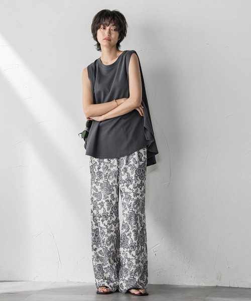 MAYSON GREY（メイソングレイ）の「パネル切替えノースリーブプルオーバー≪手洗い可能≫（Tシャツ/カットソー・レディース・チャコールグレー/オフホワイト/ベージュ・M）」の9枚目の写真