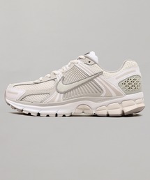 NIKE WMNS ZOOM VOMERO 5 HQ0458-001