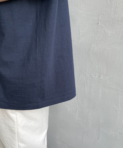 AMERICANA（アメリカーナ）の「[Americana/アメリカーナ] バックプリント フロッキーロゴＴシャツ（Tシャツ/カットソー・レディース・ダークブラウン/ネイビー/ホワイト・ONE SIZE）」の4枚目の写真