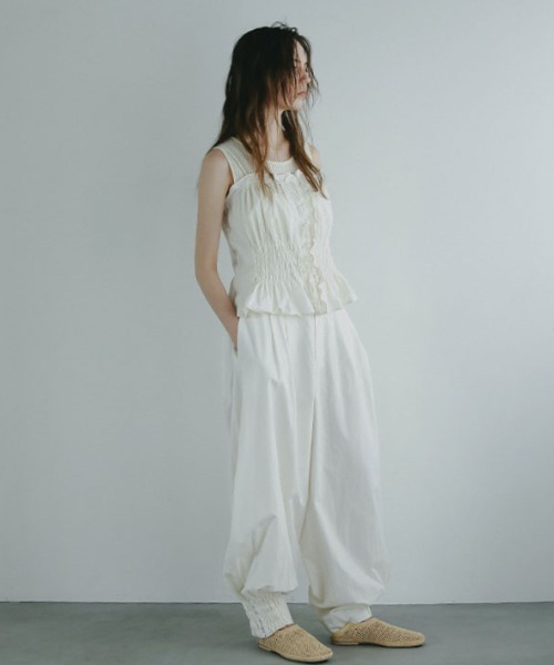 ETRE TOKYO（エトレトウキョウ）の「コットンシルクカーヴィーパンツ（その他パンツ・レディース・グレー/オフホワイト・M/S）」の7枚目の写真