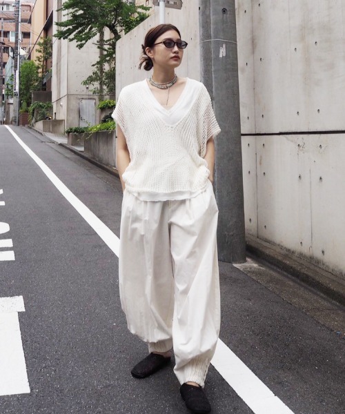 ETRE TOKYO（エトレトウキョウ）の「コットンシルクカーヴィーパンツ（その他パンツ・レディース・グレー/オフホワイト・M/S）」の14枚目の写真