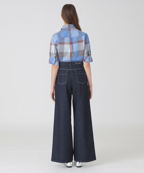 BLUE LABEL CRESTBRIDGE(ブルーレーベルクレストブリッジ)の「ライトデニムワイドパンツ(デニムパンツ・レディース・ネイビー/ブルー系その他4・40/38/36/34)」の14枚目の写真