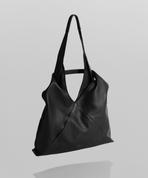 YArKA（ヤーカ）の「【YArKA/ヤーカ】real leather different length handles tote [trgl5] / 長短ハンドルトートバッグ（トートバッグ・レディース・ブラック・FREE）」の10枚目の写真