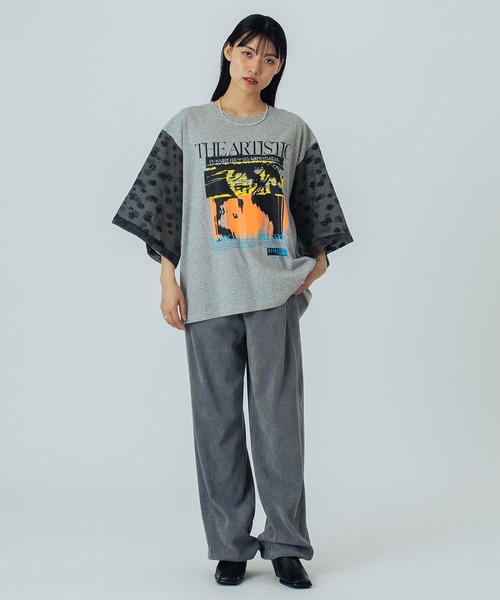 OKIRAKU（オキラク）の「(OKIRAKU×ROSEBUD)FLOWER SLEEVE GRAPHIC TOP（Tシャツ/カットソー・レディース・ホワイト/グレー・ONE SIZE）」の18枚目の写真