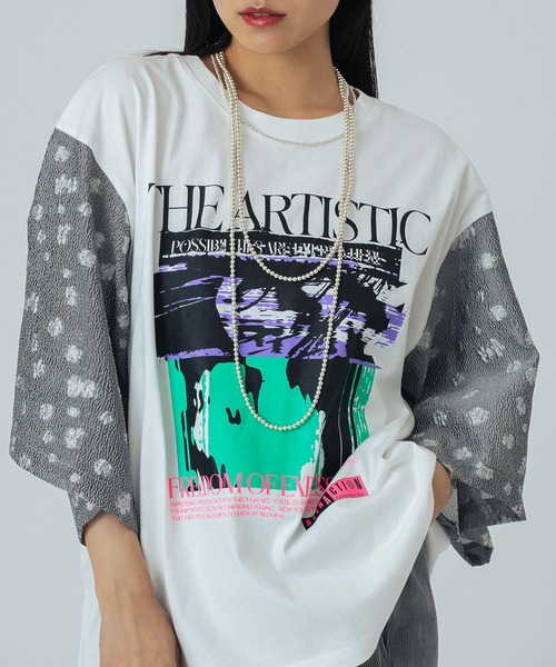 OKIRAKU（オキラク）の「(OKIRAKU×ROSEBUD)FLOWER SLEEVE GRAPHIC TOP（Tシャツ/カットソー・レディース・ホワイト/グレー・ONE SIZE）」の5枚目の写真