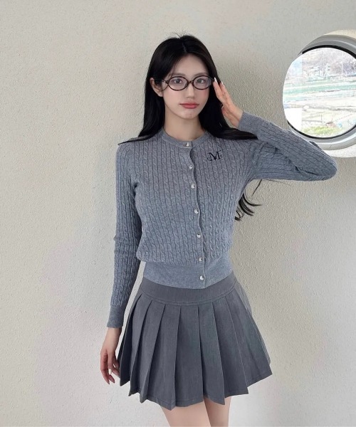 MUCENT（ムセント）の「【MUCENT】ブランド直輸入正規品/アディアン ボタン クロップド ニット カーディガン ADIAN BUTTON CROP KNIT CARDIGAN（カーディガン/ボレロ・レディース・グレー・FREE）」の11枚目の写真