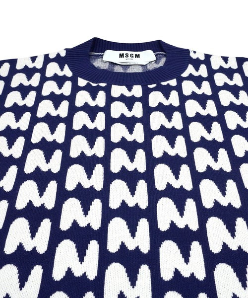 MSGM（エムエスジーエム）の「【NEW】「TheMwave」モノグラムジャガードニット（ニット/セーター・レディース・ブルー系/ブラック×レッド・S/XS）」の4枚目の写真