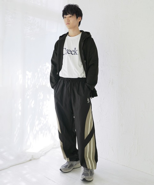 Beno（ビーノ）の「ダンボールジップアップパーカー（パーカー・メンズ・グレー/ブラック・X-LARGE/LARGE/MEDIUM）」の4枚目の写真