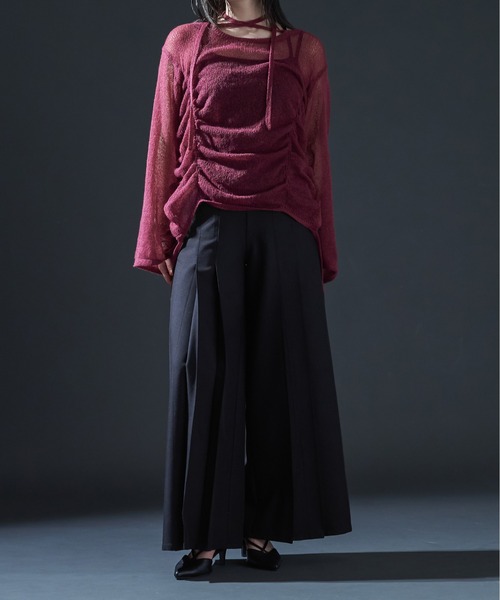 Ellno de Mavie(エルノデメヴィ)の「コードネックシャーリングシアーニット(ニット/セーター・レディース・ブラック/ボルドー・FREE)」の7枚目の写真