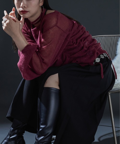 Ellno de Mavie(エルノデメヴィ)の「コードネックシャーリングシアーニット(ニット/セーター・レディース・ブラック/ボルドー・FREE)」の10枚目の写真