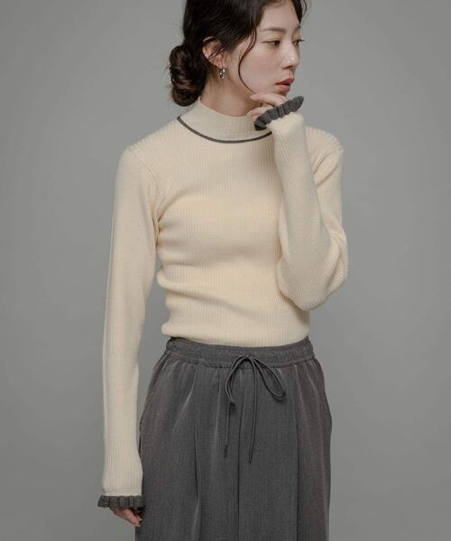 URBAN RESEARCH Sonny Label(アーバンリサーチサニーレーベル)の「袖口フリルハイネックプルオーバー(ニット/セーター・レディース・オフホワイト/グレー/ミント/ベージュ系その他/ネイビー×ホワイト・FREE)」の9枚目の写真