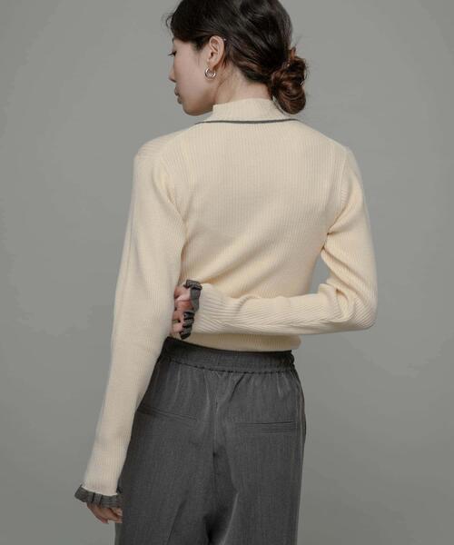 URBAN RESEARCH Sonny Label(アーバンリサーチサニーレーベル)の「袖口フリルハイネックプルオーバー(ニット/セーター・レディース・オフホワイト/グレー/ミント/ベージュ系その他/ネイビー×ホワイト・FREE)」の10枚目の写真