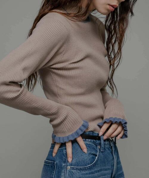 URBAN RESEARCH Sonny Label(アーバンリサーチサニーレーベル)の「袖口フリルハイネックプルオーバー(ニット/セーター・レディース・オフホワイト/グレー/ミント/ベージュ系その他/ネイビー×ホワイト・FREE)」の16枚目の写真