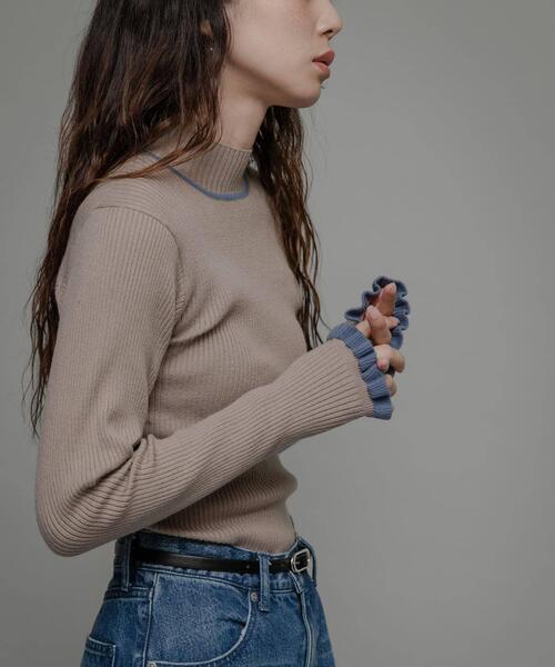 URBAN RESEARCH Sonny Label(アーバンリサーチサニーレーベル)の「袖口フリルハイネックプルオーバー(ニット/セーター・レディース・オフホワイト/グレー/ミント/ベージュ系その他/ネイビー×ホワイト・FREE)」の17枚目の写真