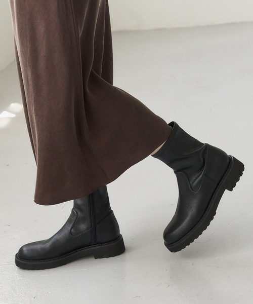 LE TALON（ルタロン）の「《追加4》3.5cmトラックソールフィットショートブーツ（ブーツ・レディース・ブラウン/ブラック系その他・LARGE/MEDIUM/SMALL/X-LARGE/X-SMALL）」の13枚目の写真