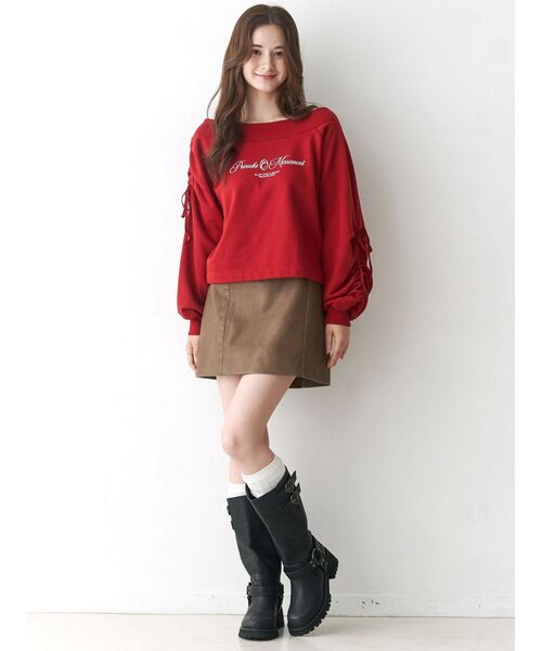 CALNAMUR(カルナムール)の「2WAY オフショルリボンスウェットプルオーバー(スウェット・レディース・ブラック/ブラウン/レッド・FREE)」の18枚目の写真