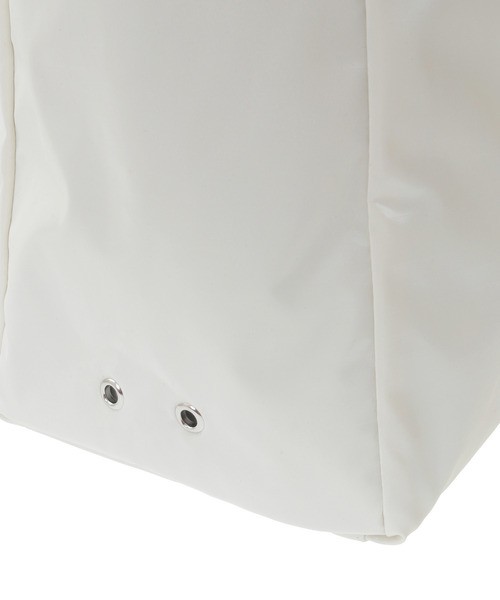 LeSportsac(レスポートサック)の「【LeSportsac】ADJUSTABLE REVERSIBLE TOTE BAG(トートバッグ・レディース・ブラック/ホワイト・FREE)」の8枚目の写真