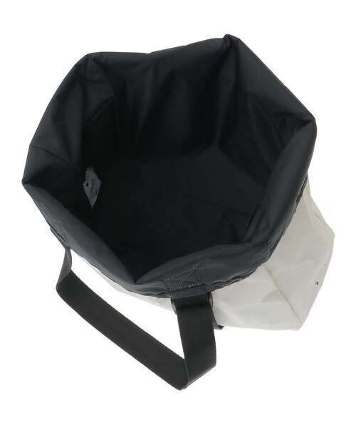 LeSportsac(レスポートサック)の「【LeSportsac】ADJUSTABLE REVERSIBLE TOTE BAG(トートバッグ・レディース・ブラック/ホワイト・FREE)」の14枚目の写真