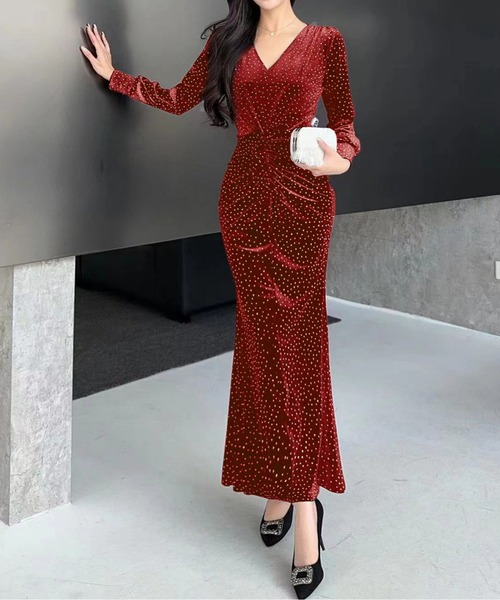 AMAJI(アマジ)の「ベロアマーメイドワンピース(ワンピース・レディース・ブラック/レッド/パープル/ネイビー・SMALL/MEDIUM/X-LARGE/LARGE)」の4枚目の写真
