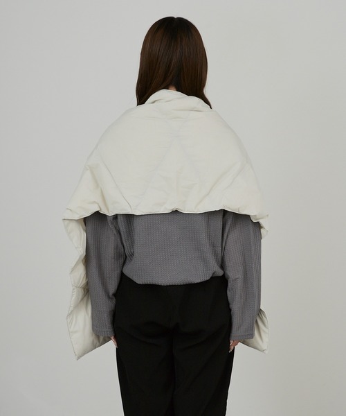 NANGA(ナンガ)の「NANGA/ナンガ DOWN PONCHO MUFFLER マフラー(マフラー・レディース・ブラウン/ブラック/アイボリー/カーキ・FREE)」の12枚目の写真