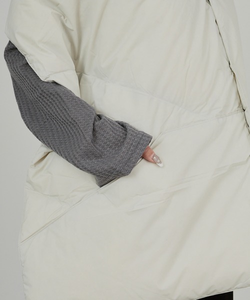 NANGA(ナンガ)の「NANGA/ナンガ DOWN PONCHO MUFFLER マフラー(マフラー・レディース・ブラウン/ブラック/アイボリー/カーキ・FREE)」の15枚目の写真