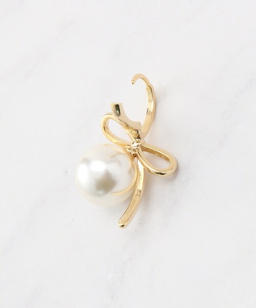 couture brooch（クチュールブローチ）の「ノットリボン一粒パール調ピアス（ピアス（両耳用）・レディース・ゴールド・00）」の5枚目の写真