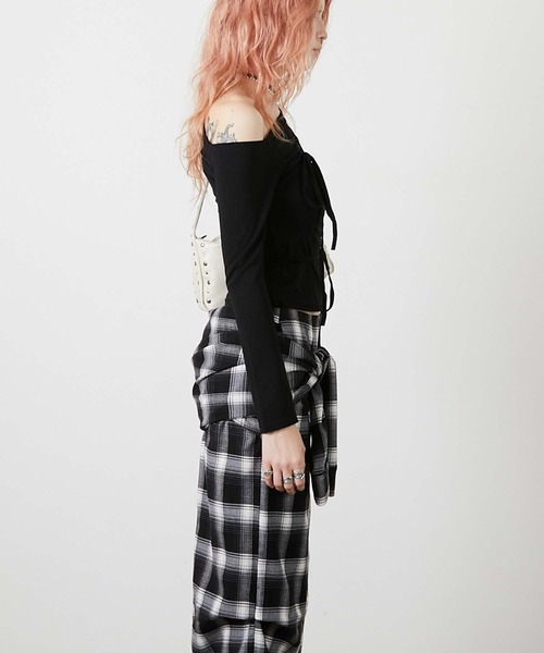 led.tokyo（レッドトウキョウ）の「【led.tokyo】ONE SHOULDER RIBBON TOPS/ワンショルダーリボントップス（Tシャツ/カットソー・レディース・ホワイト/ブラック/グレー・FREE）」の11枚目の写真