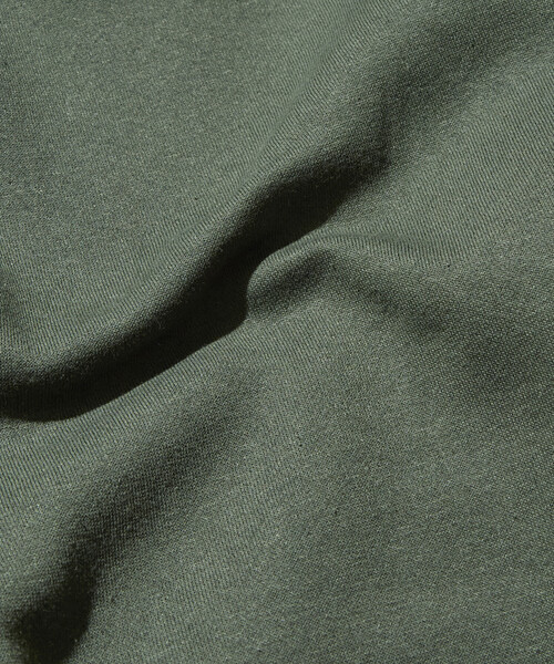 FREAK'S STORE（フリークスストア）の「限定展開 KAVU×FREAK'S STORE/カブー 別注 ビッグシルエット ワンポイント刺繍 プルオーバー パーカー / フーディ（パーカー・メンズ・ネイビー/グリーン/ブラック/グレイッシュベージュ/アッシュグレー・SMALL/MEDIUM/LARGE）」の9枚目の写真