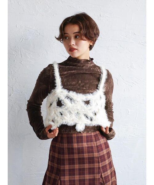 FIKA.(フィーカ)の「Flower motif feather knit bustier(その他トップス・レディース・グレー/オフホワイト・MEDIUM)」の6枚目の写真