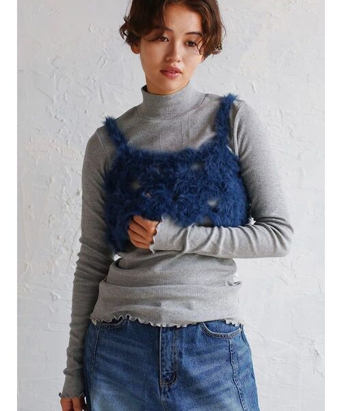 FIKA.(フィーカ)の「Flower motif feather knit bustier(その他トップス・レディース・グレー/オフホワイト・MEDIUM)」の9枚目の写真