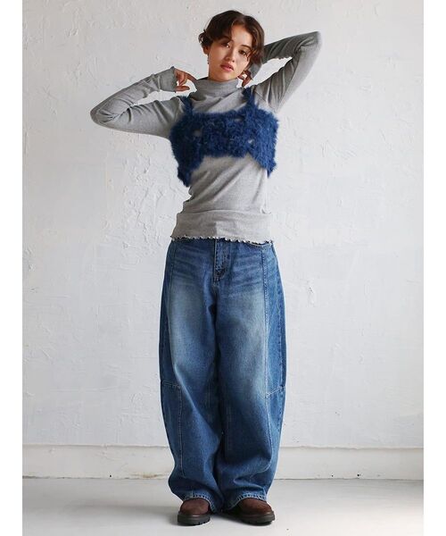 FIKA.(フィーカ)の「Flower motif feather knit bustier(その他トップス・レディース・グレー/オフホワイト・MEDIUM)」の15枚目の写真