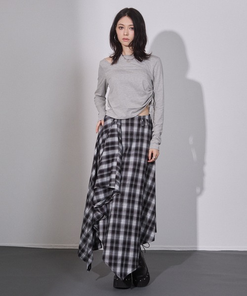 ENVYM（アンビー）の「ショルダーオープントップス（Tシャツ/カットソー・レディース・グレー/ブラック/カーキ・FREE）」の5枚目の写真