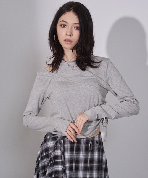 ENVYM（アンビー）の「ショルダーオープントップス（Tシャツ/カットソー・レディース・グレー/ブラック/カーキ・FREE）」の10枚目の写真